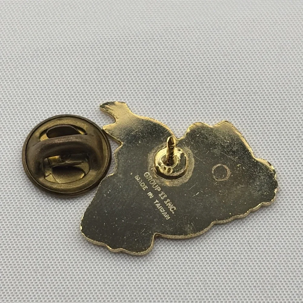 Vintage McDonald's Birdie The Early Bird Mascot Flying Employee‎ Lapel Hat Pin